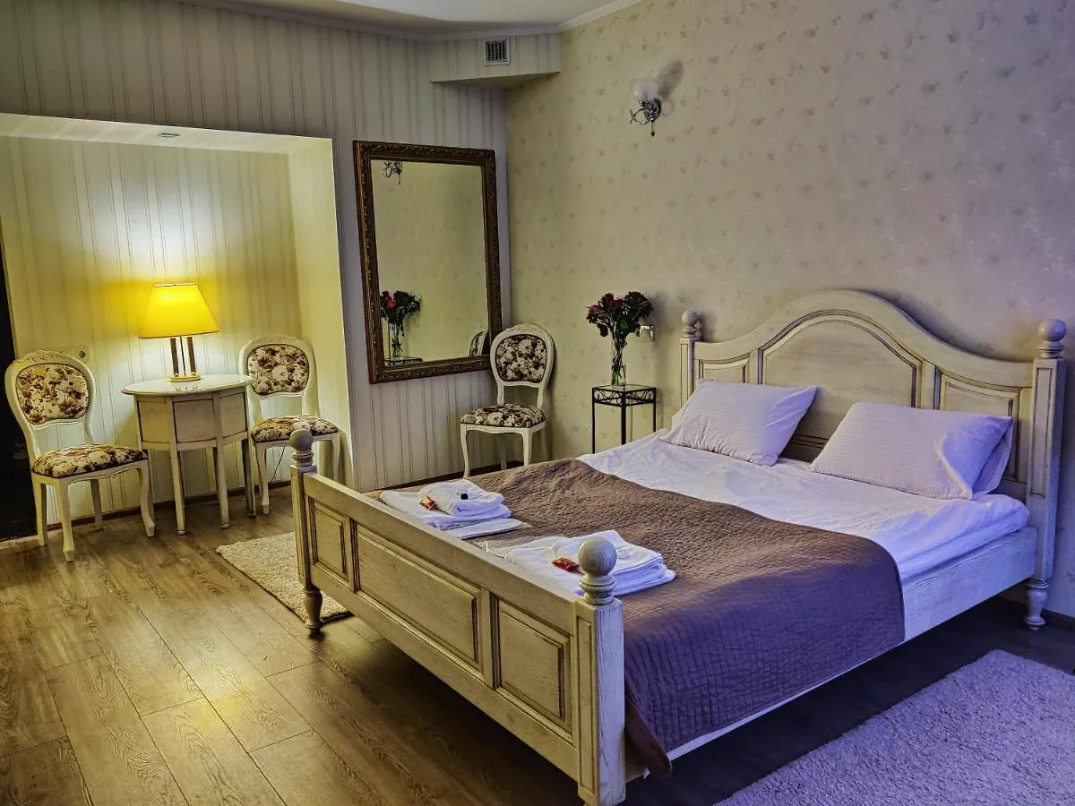 Chaplin Hotel Lviv 0*,