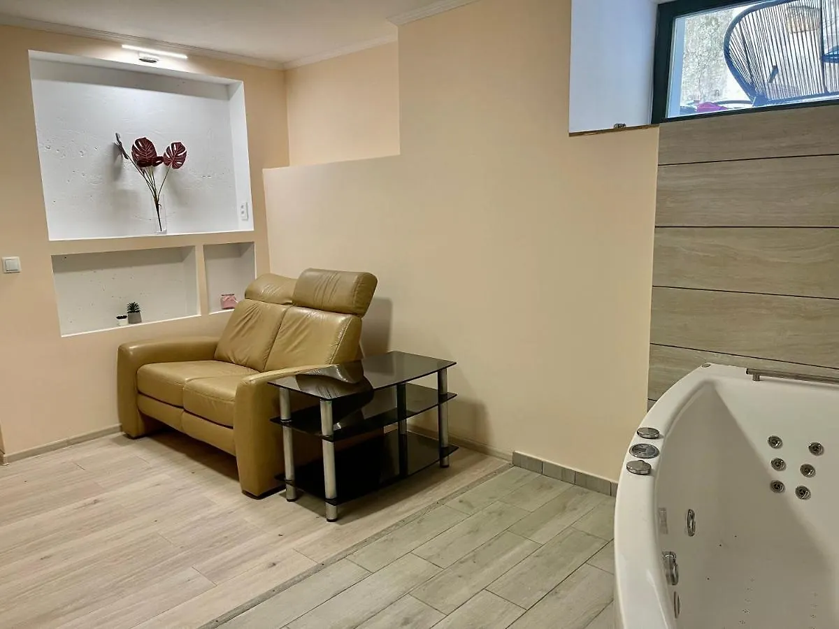 Chaplin Hotel Lviv Lejlighed